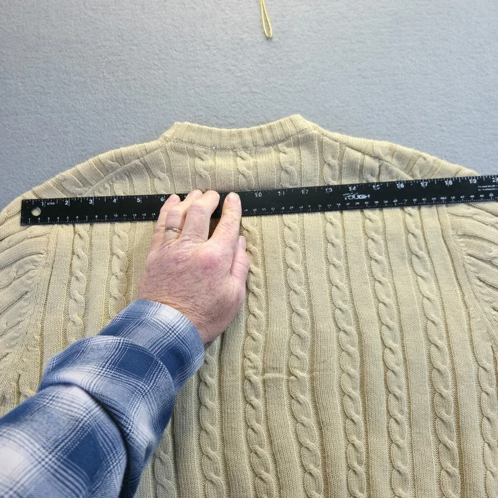 Vintage Levi's Sportswear‎ Men's Cream Cable Knit Sweater Size Medium *RARE*